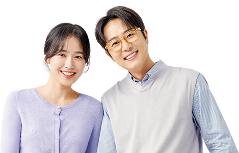 어깨를 맞댄 성인 남녀