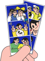 기후위성 인생네컷 사진을 쥔 손