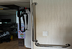 (고양시) 안전 손잡이 설치 사업 후 사진