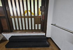 (구리시) 입구 계단 및 안전손잡이 설치 사업 후 사진