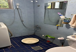 (안성시) 화장실 세면대 설치 사업 전 사진